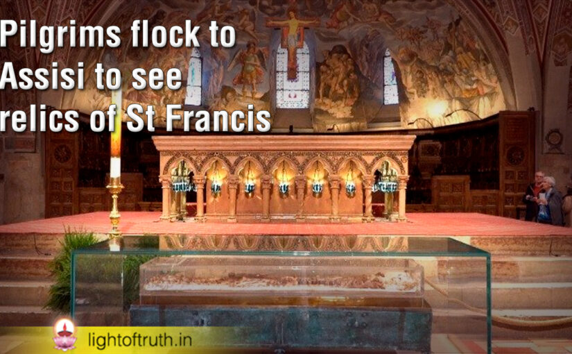 Pilgrims flock to Assisi to see relics of St Francis