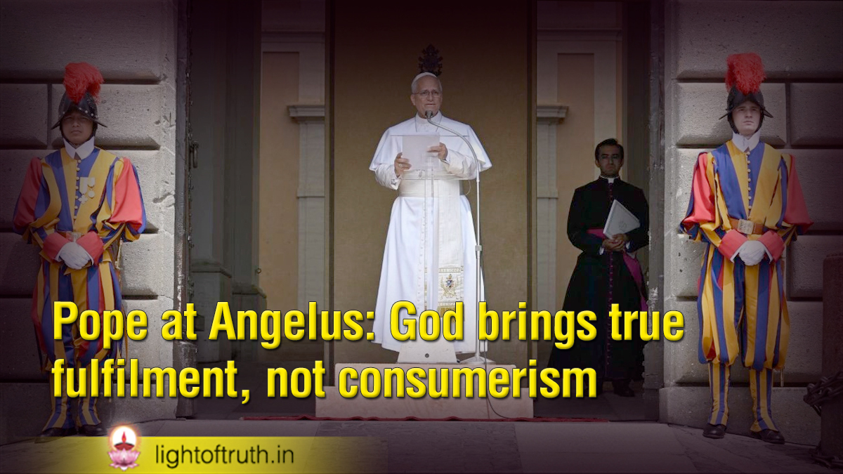Pope at Angelus: God brings true fulfilment, not consumerism